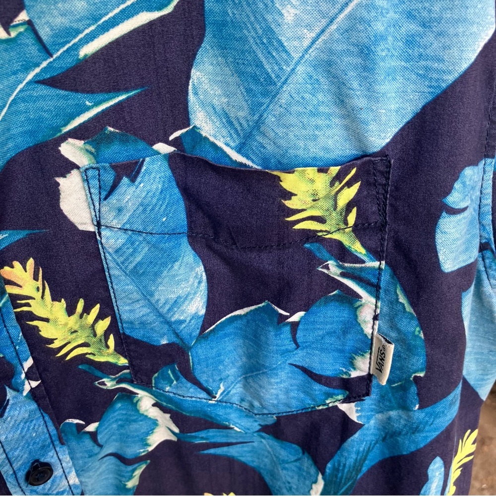Vans Men’s Navy Indigo Tropical Print Button Up Shirt Tailored Fit M - Picture 5 of 7